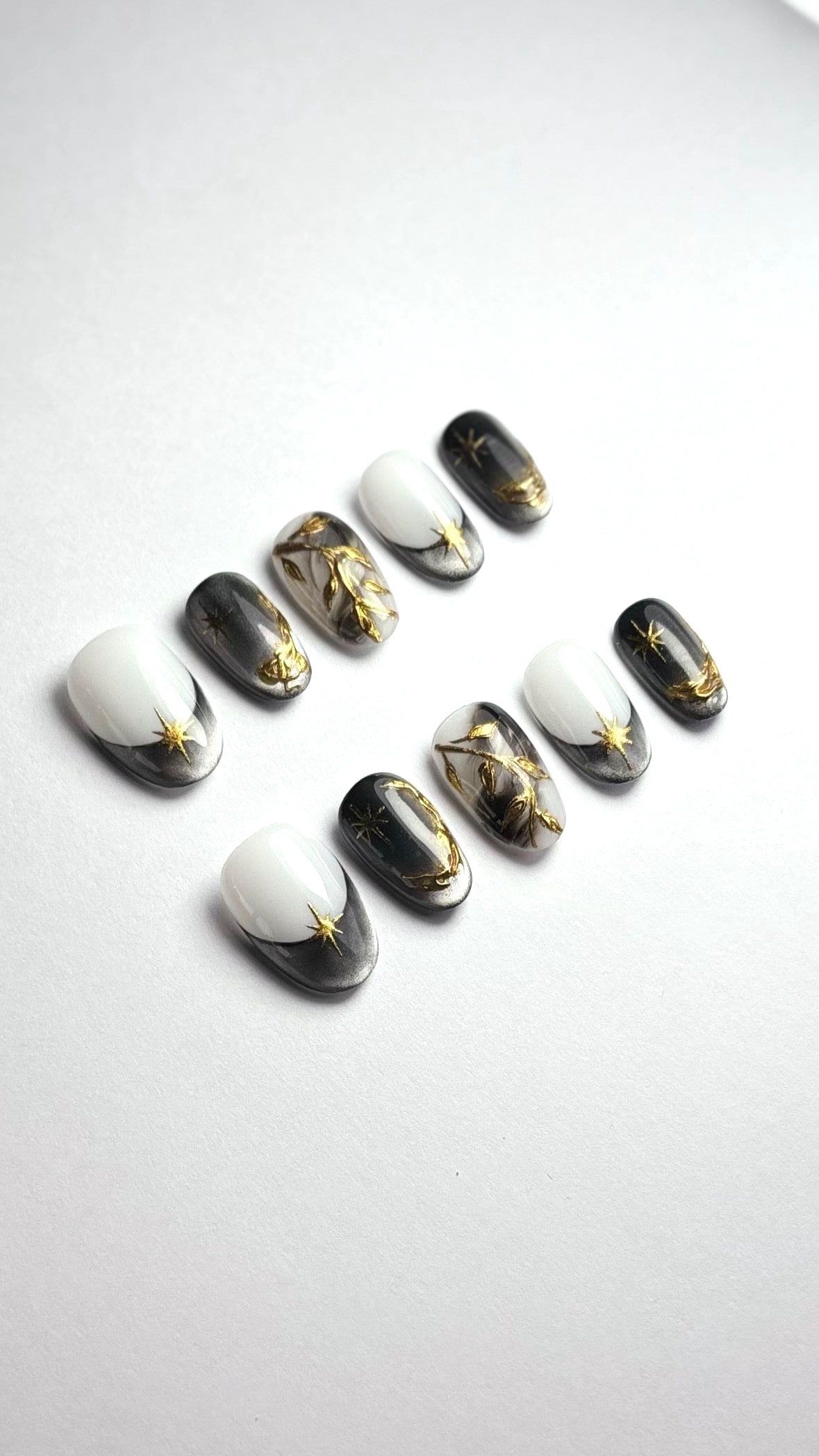 french noir cat eyes argenté nail art doré mystique et féérique dark 