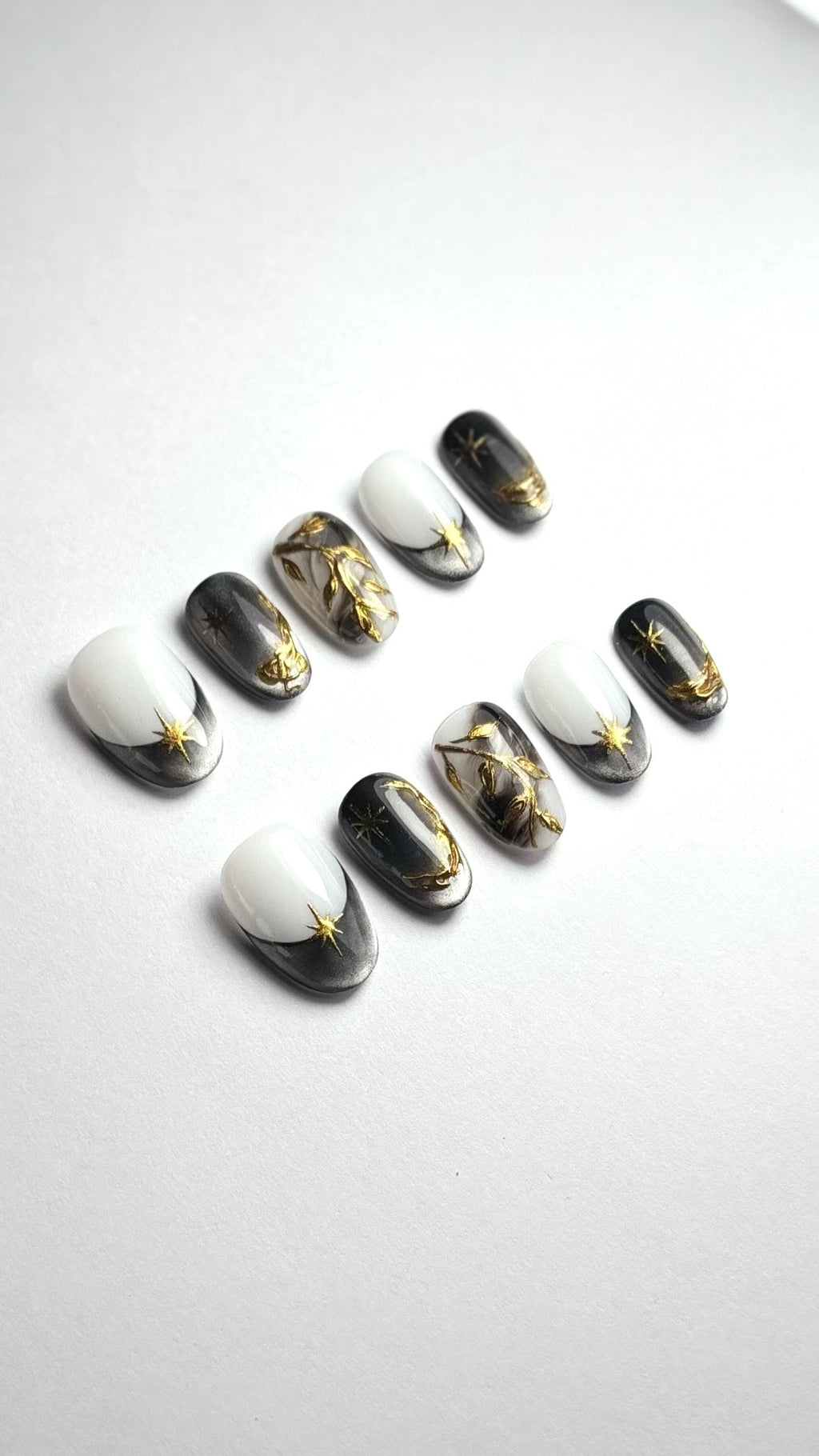 french noir cat eyes argenté nail art doré mystique et féérique dark 
