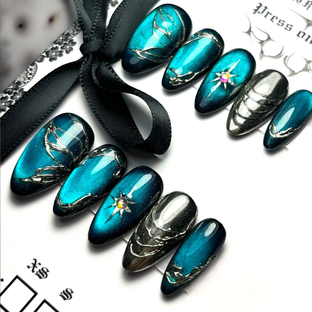 press on nails faux ongles réutilisables faits main féérique cat eyes chrome argenté