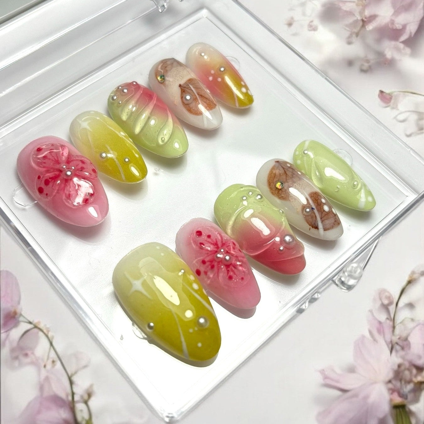 press on nails réutilisables faits main féérique vert fleurs séchées fleurs 3D rose bleu perle nacrée