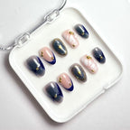 press on nails faits main réutilisables french bleu nuit perle dorée et nail art blanc blooming gel 